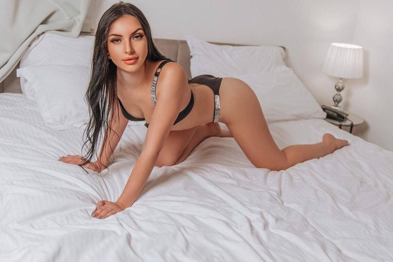 Sexy Jasmine0 melbourne busty escorts